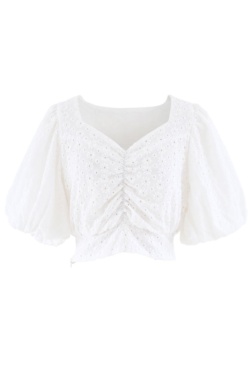 Sweetheart Floral Embroidery Puff-Sleeved Crop Top in White