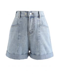 Denim-Shorts mit hoher Taille und aufgesetzten Taschen
