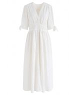Sommer Edition Button-Down-Kleid mit V-Ausschnitt und weißer Blumenstickerei